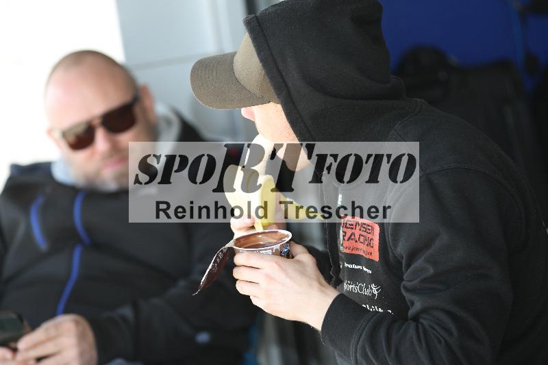 /Archiv-2024/02 29.01.-02.02.2024 Moto Center Thun Jerez/Boxenimpressionen/01.02.2024